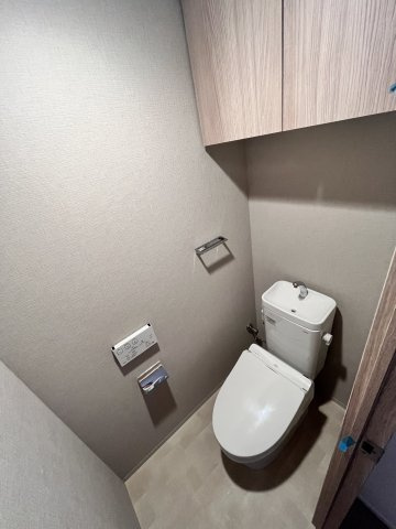 びゅうリエット横浜東神奈川のトイレ|※別号室の参考写真です(現況優先・仕様違いの場合あり)