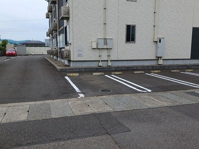 フォレストの駐車場