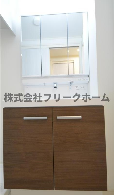 武蔵野市境南町５丁目のアパートの洗面所