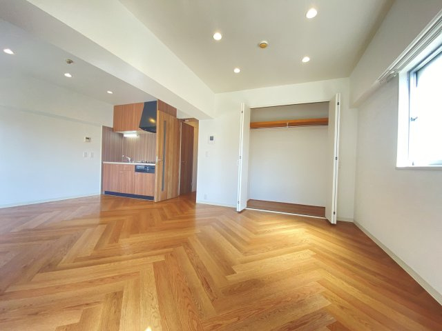 大阪市淀川区西中島２丁目の賃貸マンションの居間・リビング