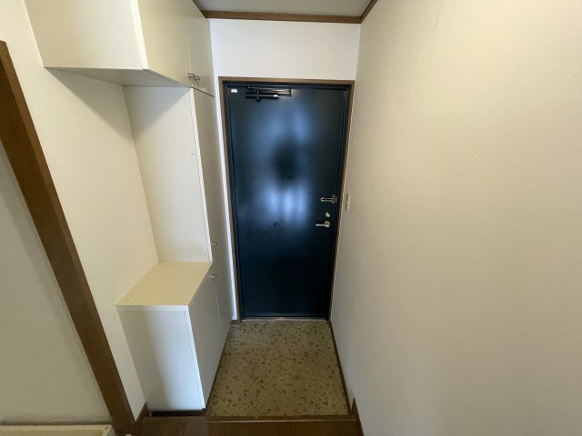 メゾンふじの玄関