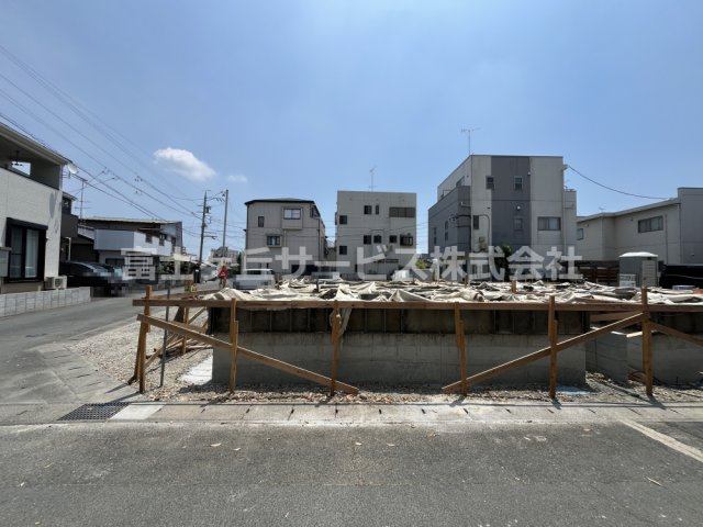 【外観】 | 浜松市浜名区貴布祢 新築建売 1号棟 | 現在建築中の外観画像です。ご内覧は同じメーカーの完成物件へご案内いたしますので、いつでもご相談ください！
