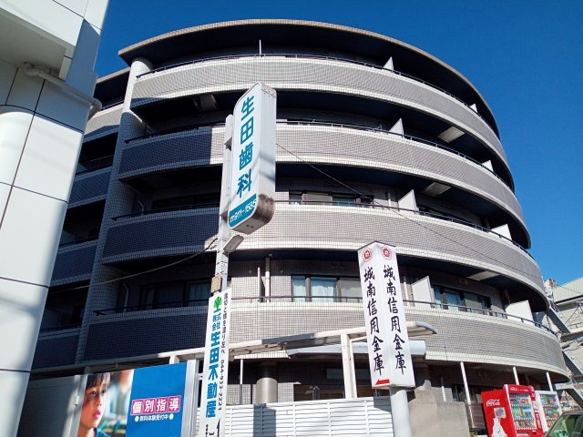 川崎市多摩区生田７丁目の賃貸マンションの外観