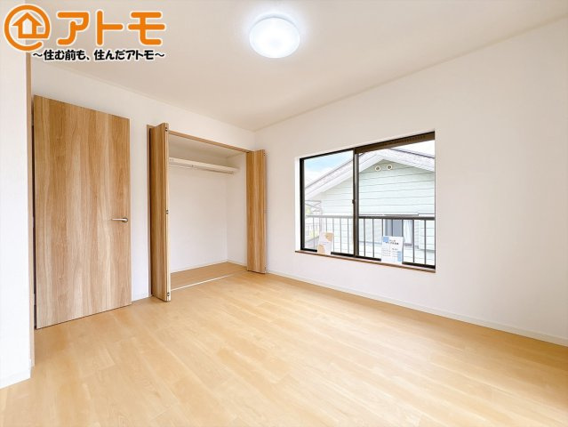 【子供部屋】 | 裾野市千福が丘1丁目　中古一戸建て | 広々使える収納付きの洋室です♪