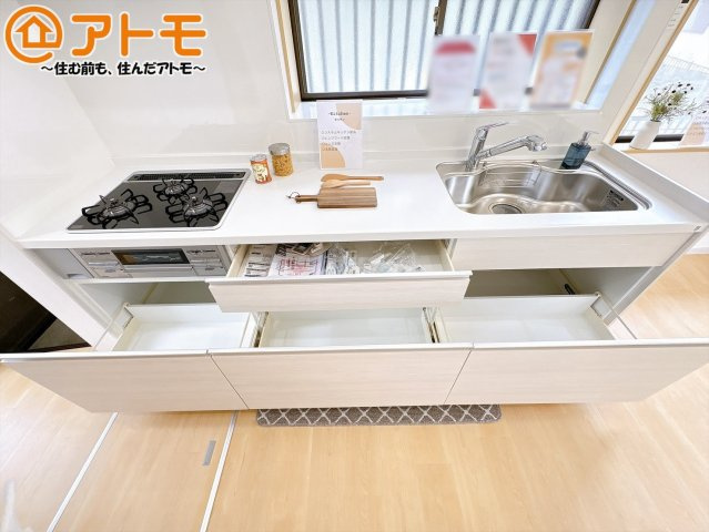 【キッチン】 | 裾野市千福が丘1丁目　中古一戸建て | 設備充実♪お手入れらくらく♪収納豊富♪使い勝手の良いキッチンです！