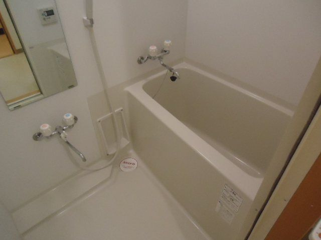 エクセリア府中寿町の浴室