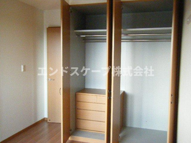シャンティの収納|クローゼット
高崎、前橋のお部屋探しはエンドスケープまで！お客様の理想お聞かせ下さい♪