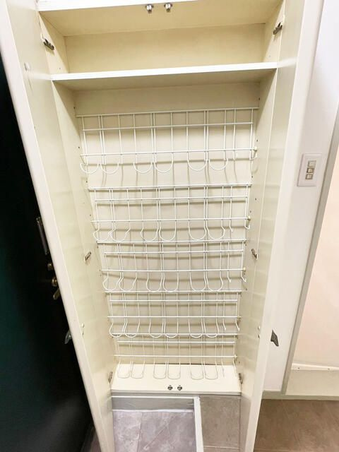 アートパレス日進Ａ棟（№５）の玄関