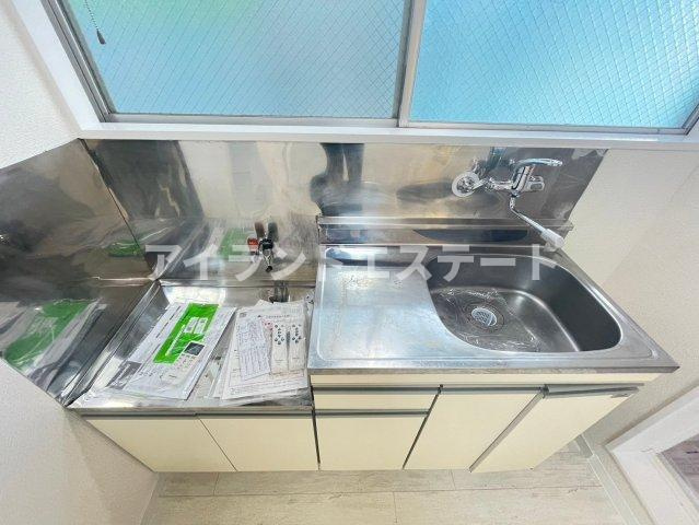 第2メゾン亀井　バストイレ別　学生おすすめ　内装リフォーム済みのキッチン