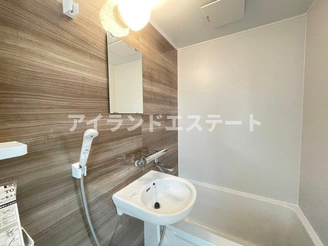 第2メゾン亀井　バストイレ別　学生おすすめ　内装リフォーム済みの浴室