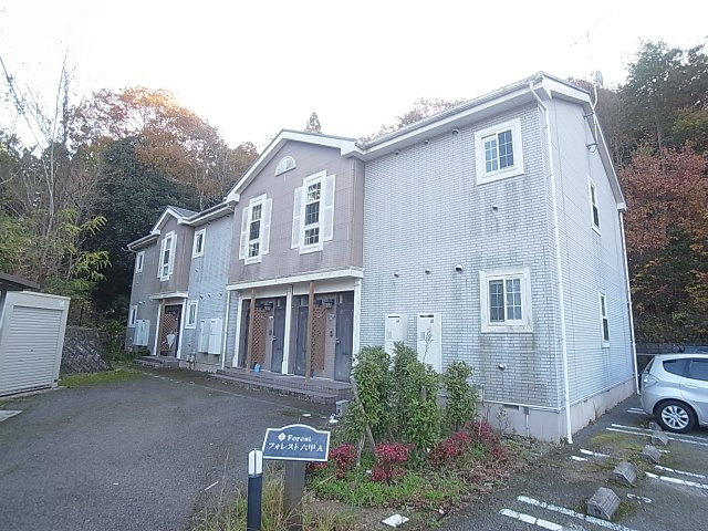 フォレスト六甲A棟の外観|閑静な住環境のハイツが募集中です