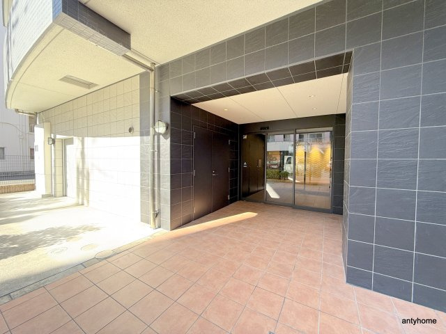 ベルフォーレイガ　仲介手数料無料のエントランス