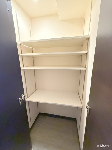 ベルフォーレイガ　仲介手数料無料の収納