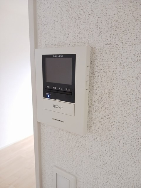 リベルテ　Ⅲのセキュリティ|顔見て会話ができるTVインターホン☆彡