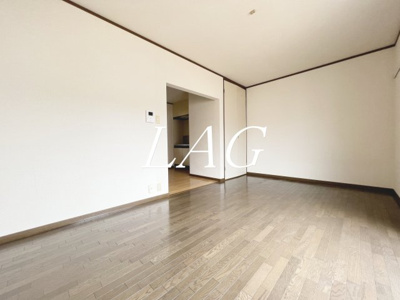 【居間・リビング】 | プルミエール町田 | 洋室のお部屋です。