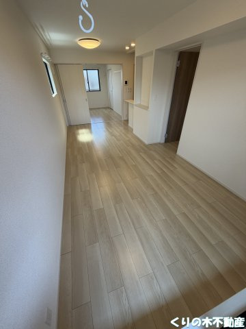 【居間・リビング】 | ソーレ　１０Ｂ | 同タイプのお部屋です（現況を優先します）※建築中