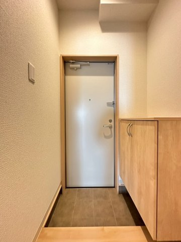 F+style浜寺石津町西2号館の玄関