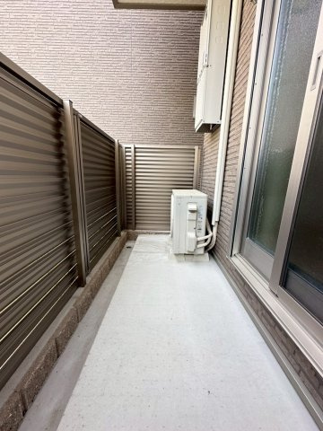F+style浜寺石津町西2号館のバルコニー