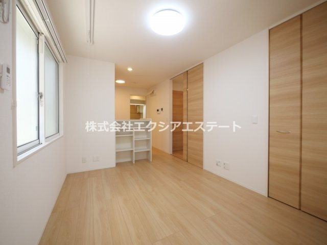 PLAISIR La Lumierepureの居間・リビング