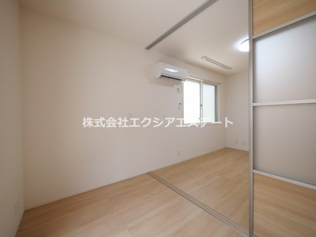 PLAISIR La Lumierepureの洋室