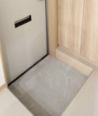 船橋市山手３丁目のアパートの玄関