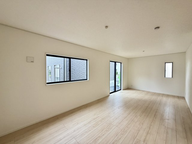 【居間・リビング】 | 幸手市中第11　新築戸建　全3棟　3号棟