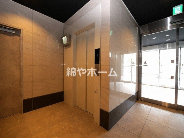 ファビラスコート巽東のエントランス|清潔なエントランスです