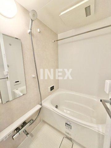 横浜市中区長者町４丁目の賃貸マンションの浴室