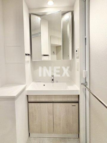 横浜市中区長者町４丁目の賃貸マンションの洗面所