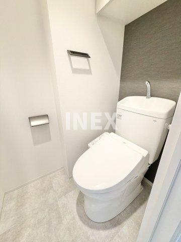 横浜市中区長者町４丁目の賃貸マンションのトイレ
