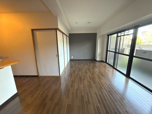 ライオンズマンション姫路東今宿の洋室