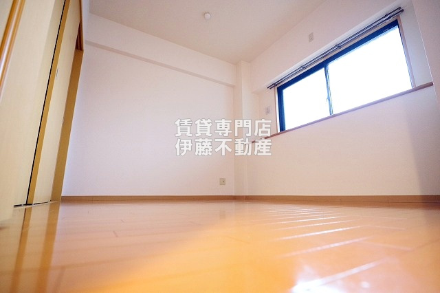 プランドール笠取の洋室