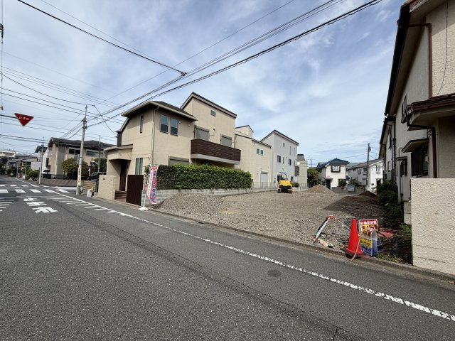 杉並区井草1丁目　ZEH水準×省エネ邸宅　限定4棟の前面道路含む現地写真|西側　2026年8月2日撮影