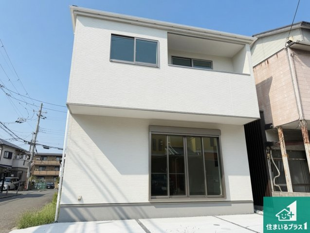 ♦松原市北新町　第1期　新築一戸建ての外観|安心の10年保証！外観を美しく保ち、雨水で汚れを落とします！気になることがありましたら、お気軽にお問い合わせください！