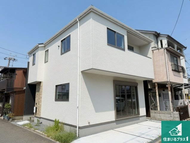 ♦松原市北新町　第1期　新築一戸建ての外観|安心の10年保証！外観を美しく保ち、雨水で汚れを落とします！気になることがありましたら、お気軽にお問い合わせください！