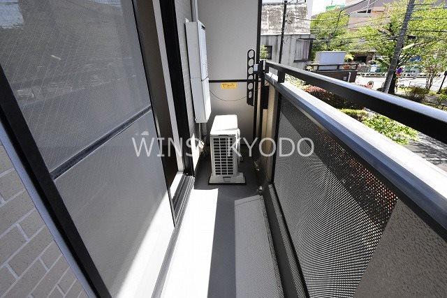 世田谷区経堂１丁目の賃貸マンションのバルコニー