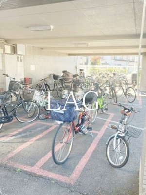 【その他共用部分】 | ストーン本八幡 | 駐輪場です。