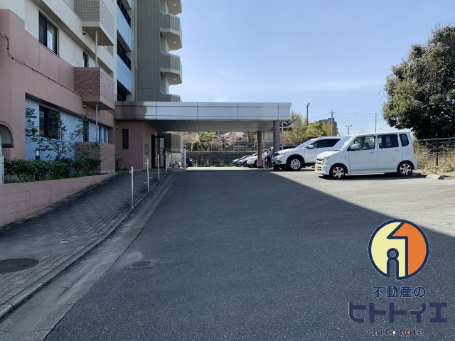 サンライトヒルズ広川の駐車場