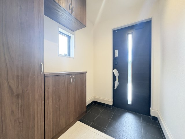 【居間・リビング】 | 幸手市東4丁目　新築戸建　全2棟　1号棟