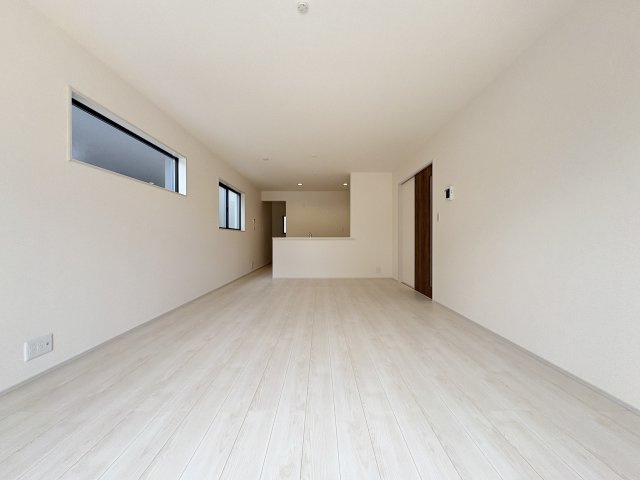 【玄関】 | 幸手市東4丁目　新築戸建　全2棟　1号棟