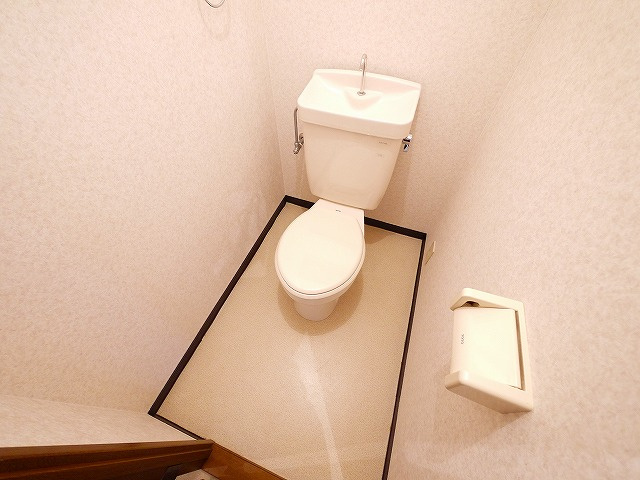 杉ヶ中町ビルのトイレ|ゆったりとした空間のトイレです