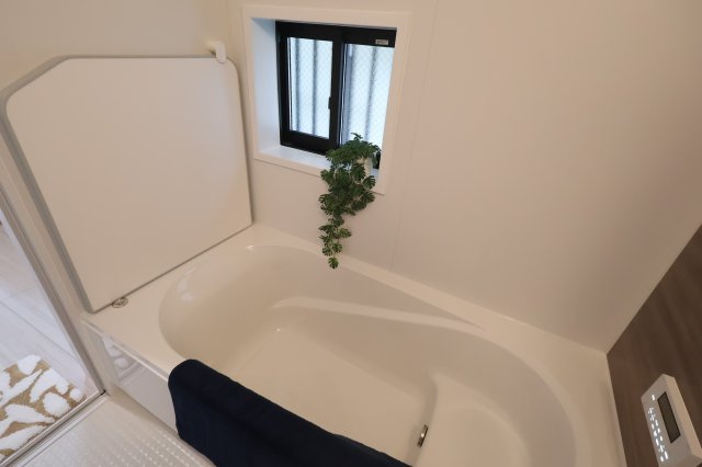 《仲介手数料無料》練馬区大泉町５丁目28-13新築一戸建てハートフルタウンの浴室