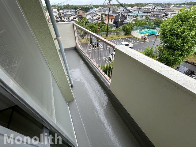 鶴山台31号棟のバルコニー
