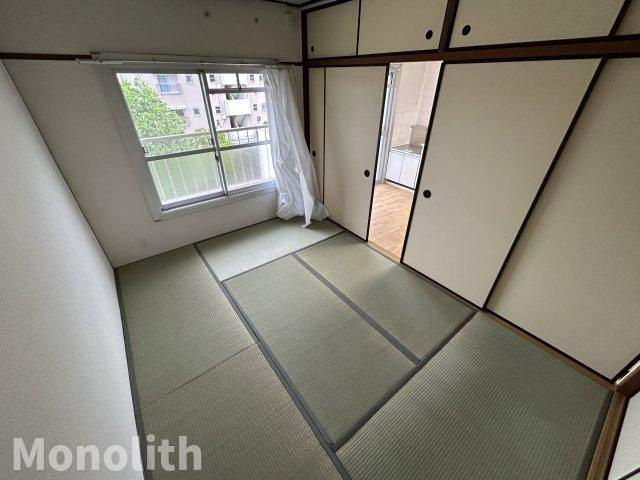 鶴山台31号棟の和室