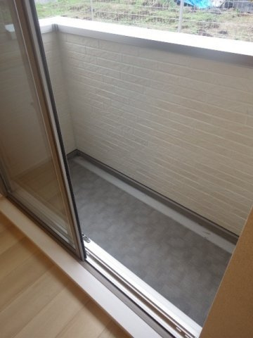 Ｓｏｒａ　Ｊｉｎｄａｉｊｉのバルコニー|暖かな日差しのふりそそぐバルコニー