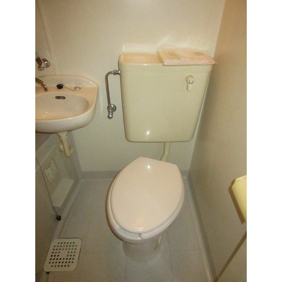 アイ・エステート阿佐ヶ谷のトイレ|コンパクトで使いやすいトイレです