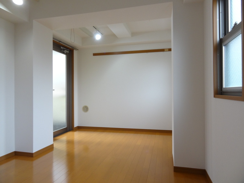 西東京市田無町６丁目の賃貸マンションの居間・リビング