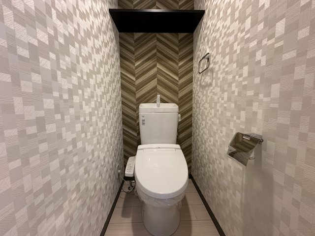 S-RESIDENCE野並駅前broadのトイレ|落ち着いた色調のトイレです