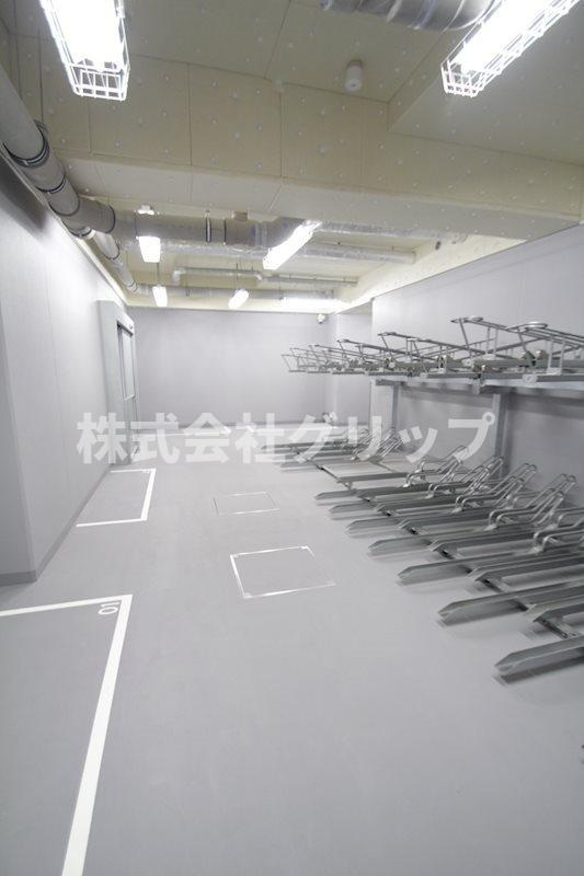 横浜市西区中央２丁目の賃貸マンションの外観|駐輪場・バイク置き場