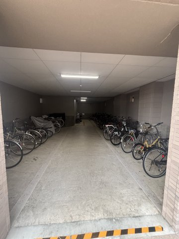 ロイヤルシャトー夢香山の駐車場